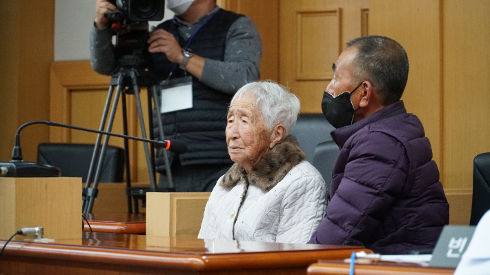 4.3 군사재판 생존 수형인 박화춘(95) 할머니. 고상현 기자