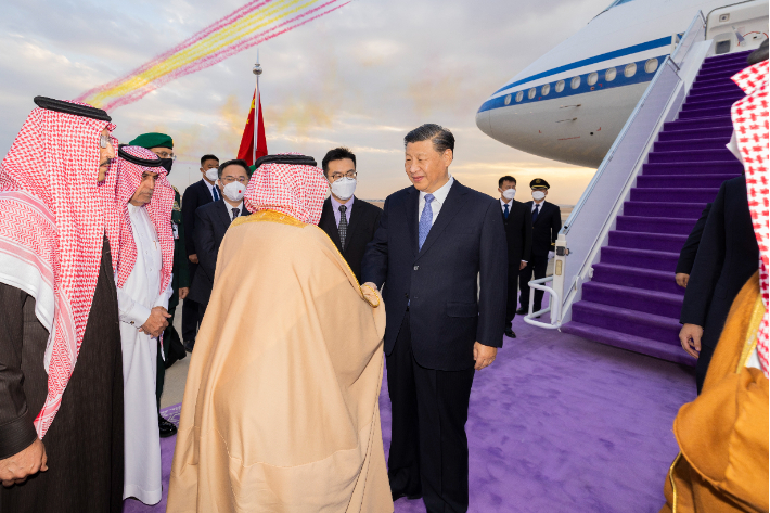 시진핑 중국 국가 주석이 사우디아라비아를 방문하는 모습. 연합뉴스