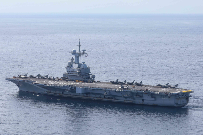 프랑스 해군의 샤를 드골급 항공모함 샤를 드골함. 미 국방부 영상정보시스템