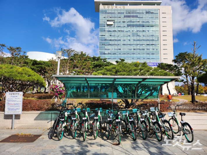광주 공공자전거 타랑께. 김한영 기자 