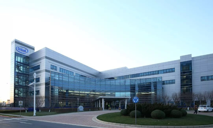 SK하이닉스가 인수한 중국 다롄의 옛 인텔 낸드사업부 공장. 인텔 제공