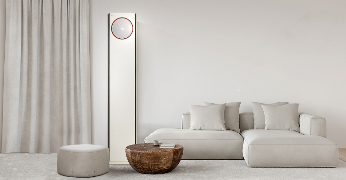 LG전자가 날씨 변화에 맞춰 일년 내내 사용하는 '휘센 사계절에어컨' 신제품을 22일 출시한다. 신제품은 차별화된 냉방 성능과 온풍, 청정, 제습 기능을 모두 갖춰 사계절 내내 편리하게 사용할 수 있다. LG전자 제공