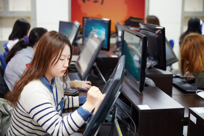 청강문화산업대학교 만화콘텐츠스쿨 수업 과정. 청강문화산업대학교 제공