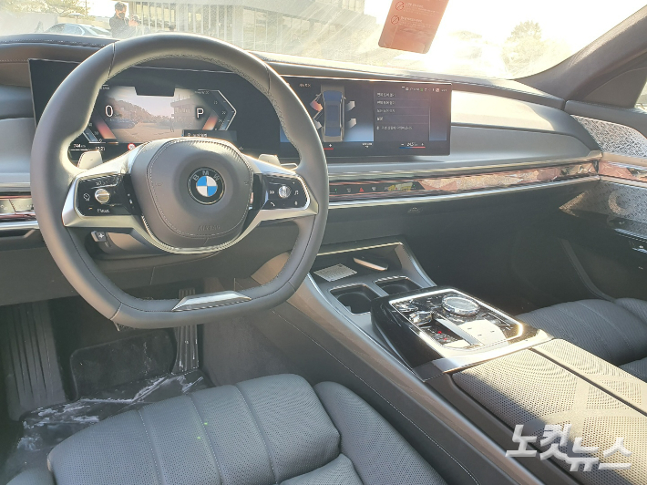BMW 뉴 740i sDrive. 김승모 기자 