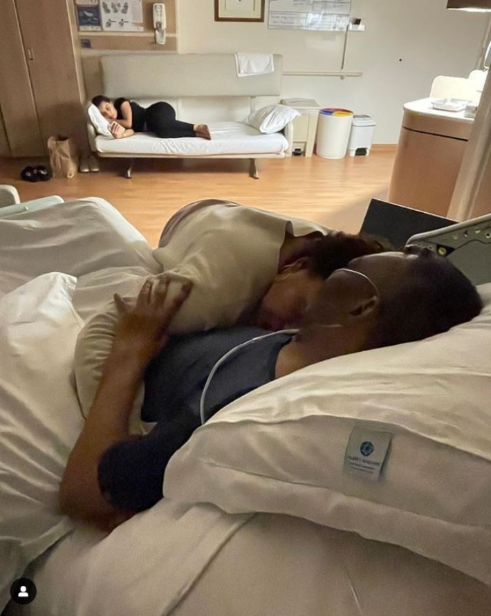 펠레의 딸이 아버지가 투병 중인 병실에서 함께 한 모습을 올렸다. 켈리 나시멘투 인스타그램 캡처