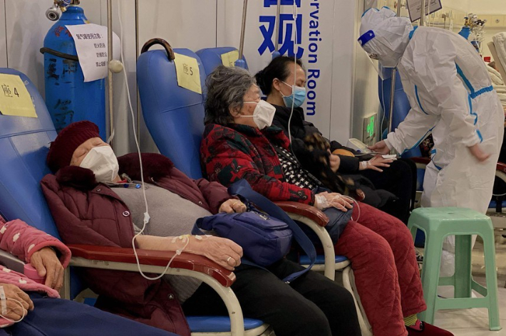 중국 충칭의과대병원에서 치료받고 있는 코로나19 환자들. 연합뉴스