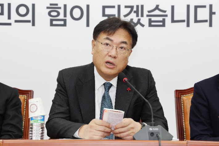 국민의힘 정진석 비상대책위원장이 26일 오전 국회에서 열린 비상대책위원회의에서 발언하고 있다. 연합뉴스