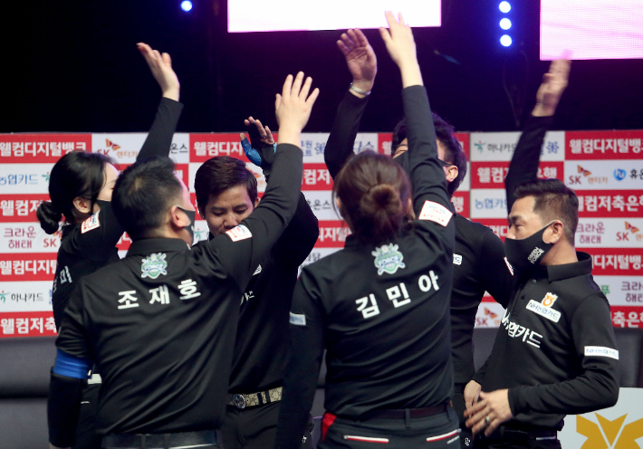 '웰컴저축은행 PBA 팀 리그 2022-2023' 플레이오프행 티켓에 도전하는 NH농협카드 선수들. PBA