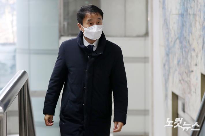 한병도 의원, 하명수사 의혹 공판 출석