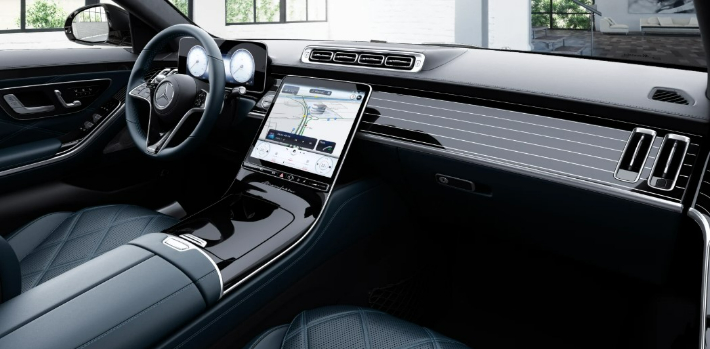 더 뉴 메르세데스-마이바흐 S 580 4MATIC 블루 스타 더스트 나이트. 메르세데스-벤츠코리아 제공