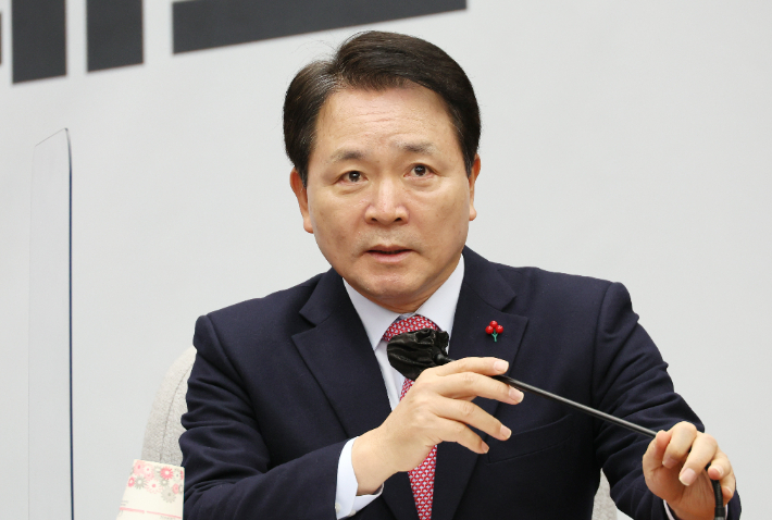  국민의힘 성일종 정책위의장이 17일 오전 국회에서 열린 원내대책회의에서 발언하고 있다. 연합뉴스