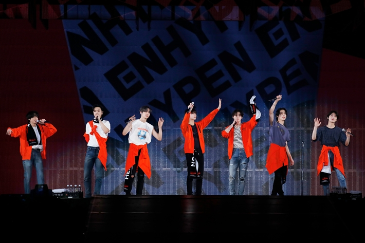 엔하이픈은 4세대 아이돌 그룹 중 최초로 일본 돔 공연을 열었다. 빌리프랩 제공