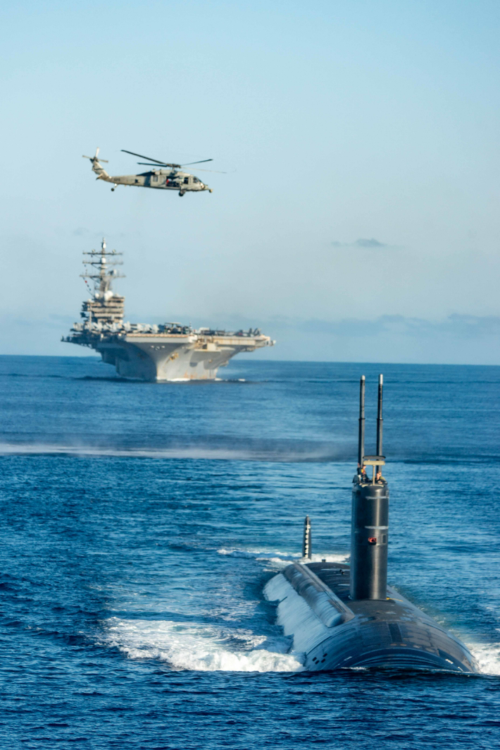 지난해 9월 한미 해군과 일본 해상자위대가 동해에서 연합 대잠전 훈련을 벌이는 모습. 해군 제공