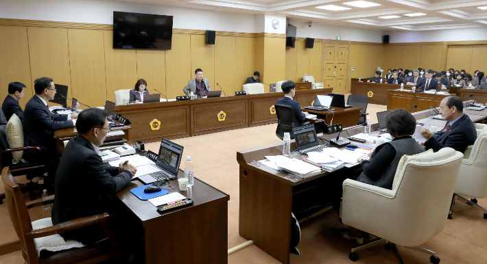 대전시의회 복지환경위원회 회의 모습. 대전시의회 제공