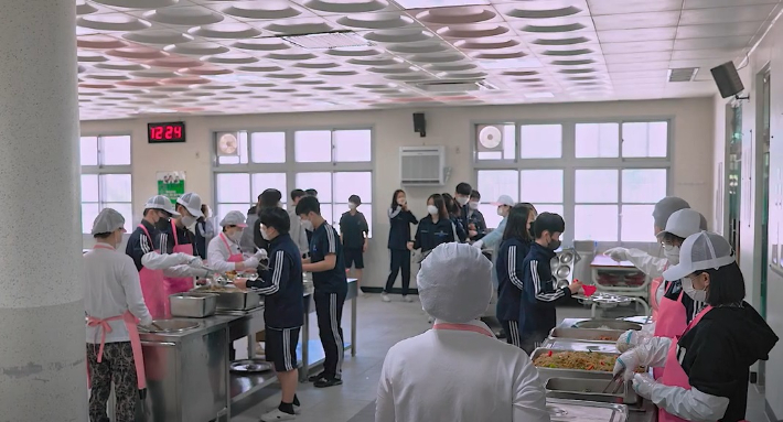 학교급식 모습. 대전시 제공
