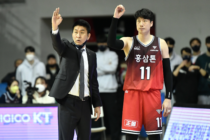 안양 KGC인삼공사 김상식 감독과 양희종. KBL