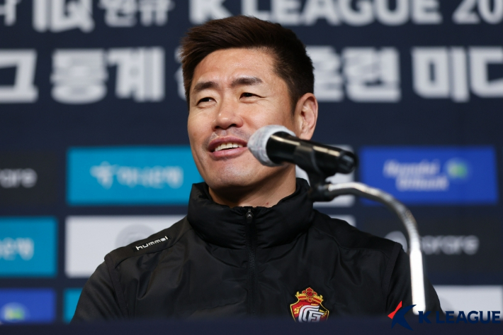 경남FC 설기현 감독. 한국프로축구연맹