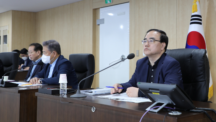 북한의 단거리 탄도미사일 발사 관련 김성한 국가안보실장이 9일 서울 용산 대통령실 청사 지하 국가위기관리센터에서 긴급 국가안전보장회의(NSC) 상임위원회를 주재하고 있다. 연합뉴스