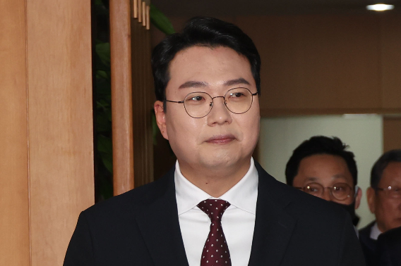 TV 토론 참석하는 천하람 후보. 연합뉴스