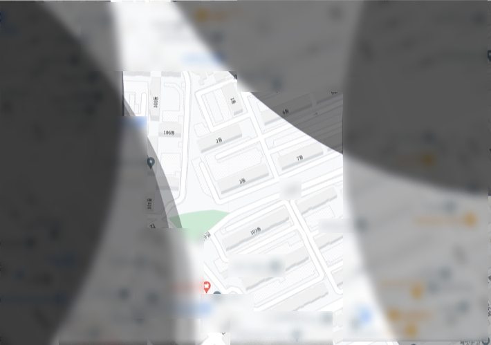 전북 전주시 효자동과 삼천동의 아파트 단지. '한국형 제시카법'에 따라 일부 단지는 학교 내 500m 반경에 들었으나, 같은 아파트 임에도 반경에 포함되지 않아 성범죄자 거주가 가능하다. 송승민 기자·구글 제공