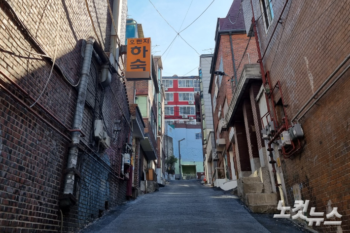 서울 서대문구 신촌역 인근에 위치한 하숙길 골목. 구본호 기자