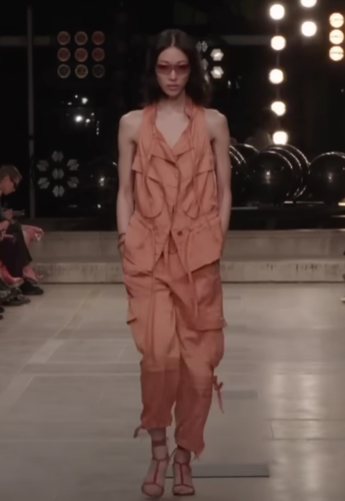 카고 점프수트. FF Channel Youtube 캡쳐