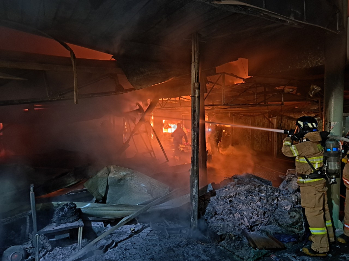 Hyundai Market Fire in Songlim-dong, Incheon…  Firefighting, 2nd stage of response issued