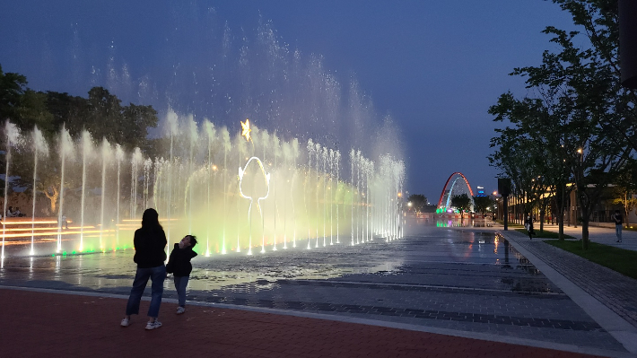엑스포과학공원 음악분수. 대전관광공사 제공