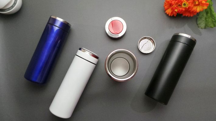 일회용 컵 대안으로 사용되던 텀블러가 어느새 일회용 컵 만큼이나 많이 생산되고 있다. 픽사베이 제공