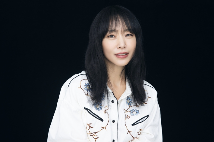 지난 6일 오후, 서울 마포구의 한 카페에서 '일타 스캔들' 종영 기념 배우 전도연의 라운드 인터뷰가 열렸다. 매니지먼트 숲 제공