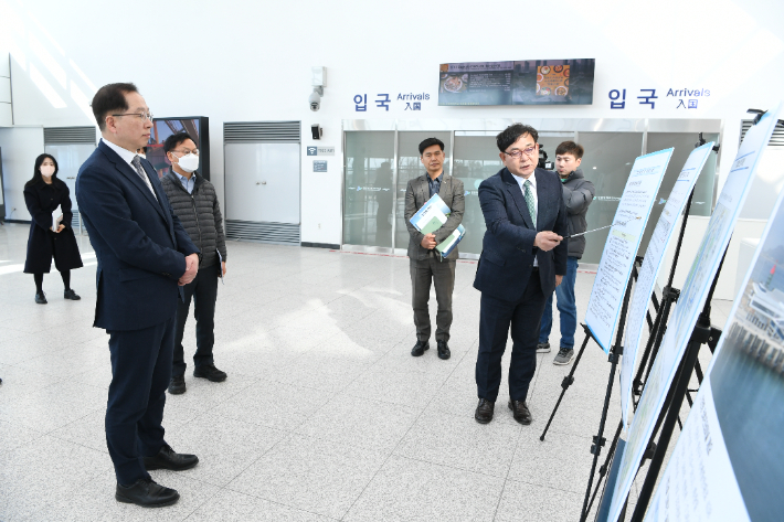 크루즈선 운항 재개 현장점검. 연합뉴스