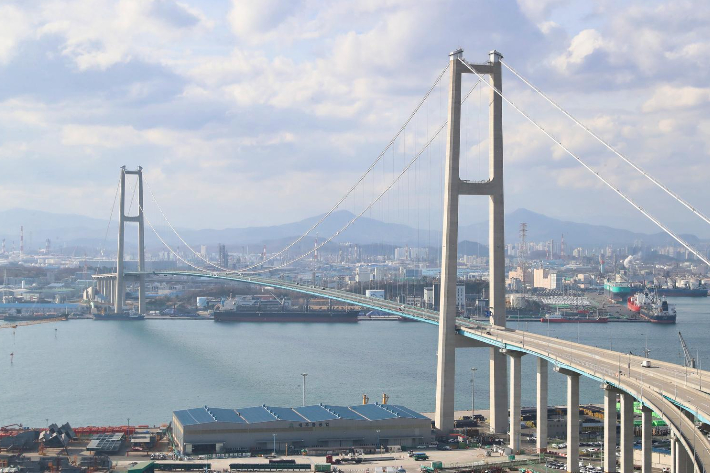 울산대교 전경. 울산시 제공