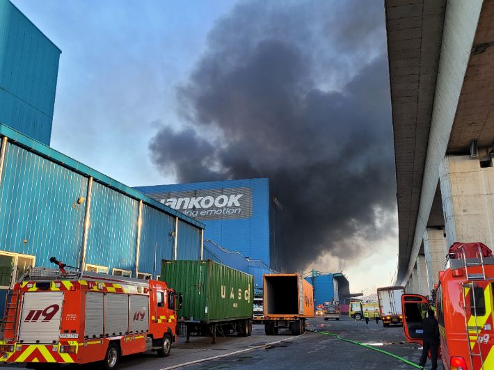 한국타이어 대전공장 화재 현장. 대전소방본부 제공