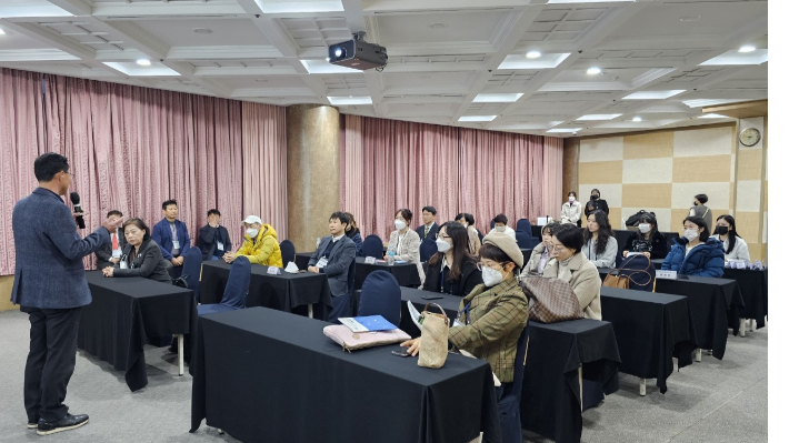 경북 워킹그룹 마이스교육 참가자들이 실무교육을 받고 있다. 경북문화관광공사 제공