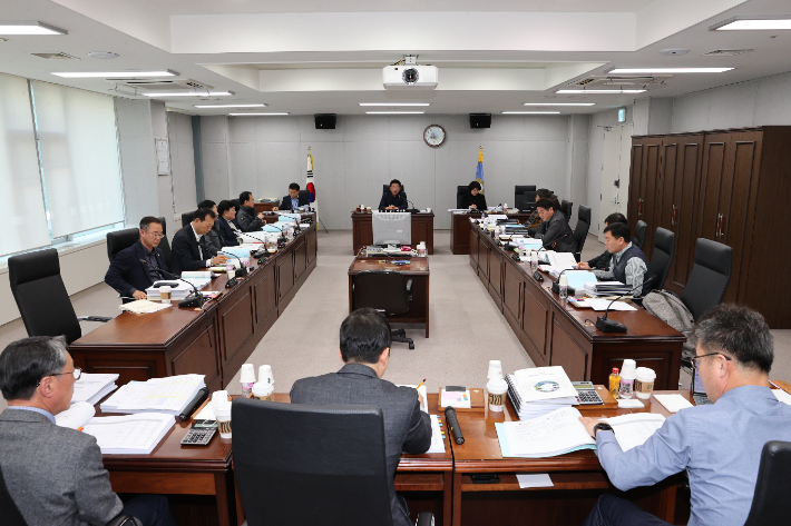 포항시의회 예산결산특별위원회(백강훈 위원장)는 16일까지 2023년 제1회 추경예산안을 심사한다. 포항시의회 제공