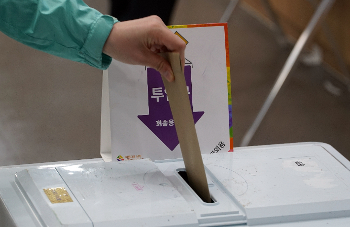 제주지역 한 투표소 모습. 고상현 기자