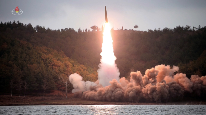 북한이 단거리 미사일을 발사하는 모습. 연합뉴스