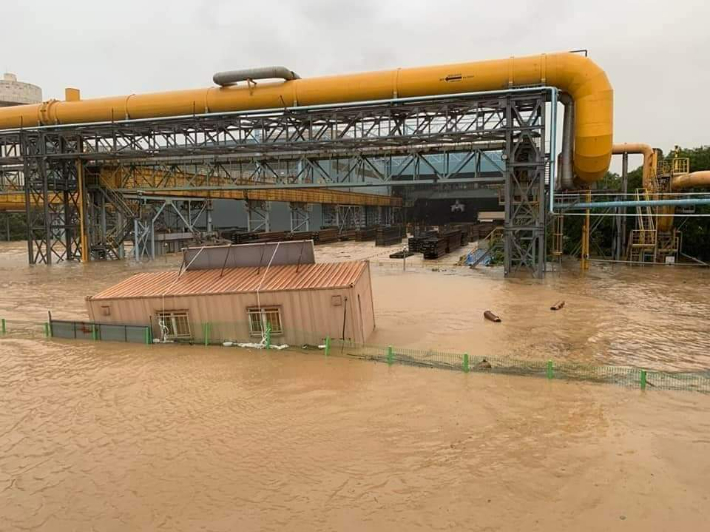 태풍 힌남노로 피해를 입은 포항제철소 2열연공장 인근. 포스코 제공