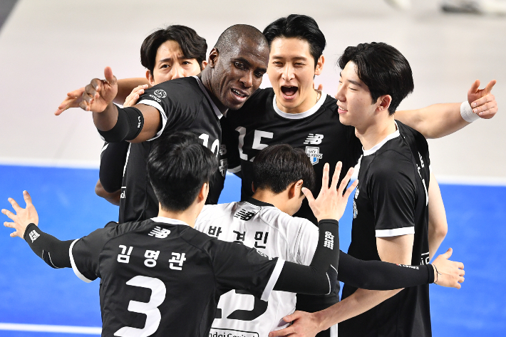 챔피언 결정전 진출에 성공한 현대캐피탈. 한국배구연맹
