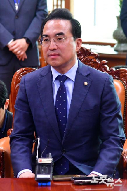 국회의장 주재 교섭단체 원내대표 회동 참석한 박홍근