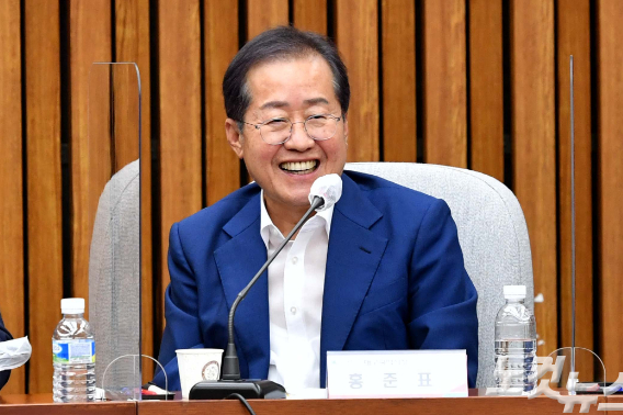 홍준표 대구시장. 윤창원 기자