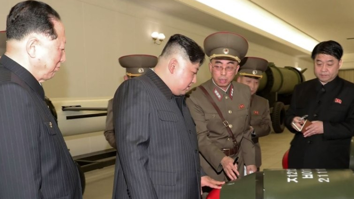 북한 김정은 국무위원장이 핵무기병기화사업을 지도하고 있다. 연합뉴스