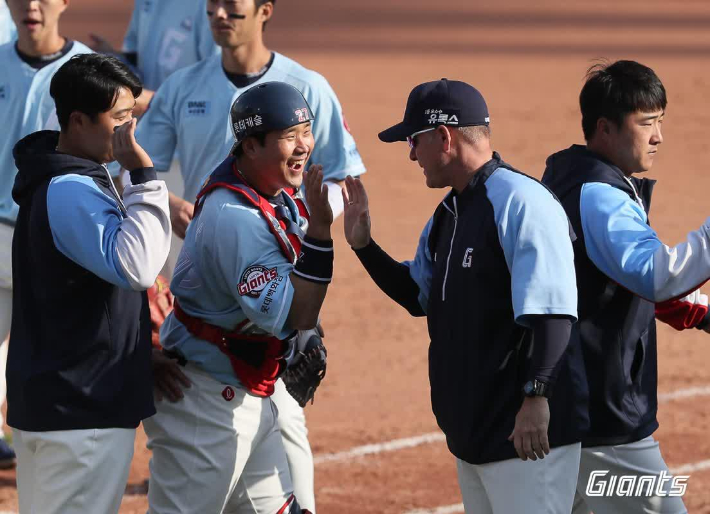 13년 만의 8연승, 11년 만의 1위 도약에 신바람 낸 롯데. 롯데 자이언츠