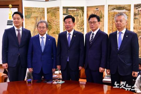 김진표 국회의장 찾은 민주당 박광온 신임 원내대표