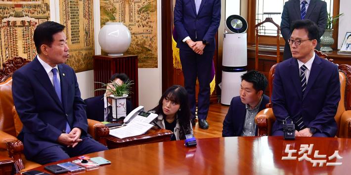 김진표 국회의장, 박광온 신임 원내대표 접견
