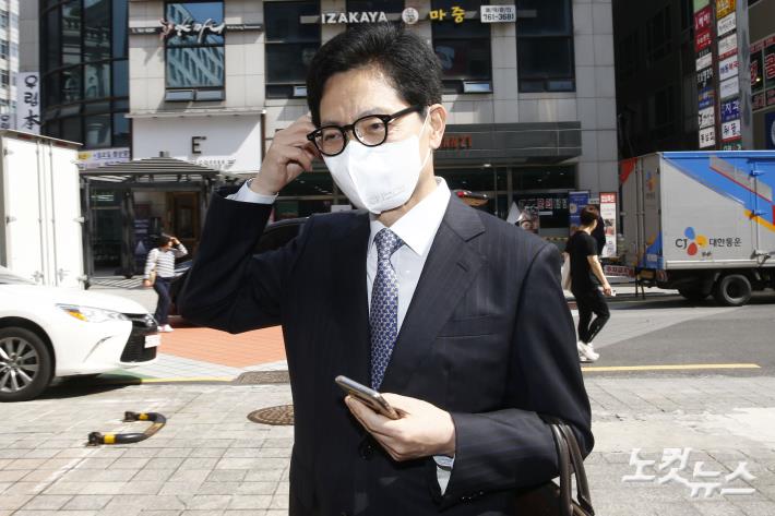 중앙윤리위원회 향하는 국민의힘 윤리위원장