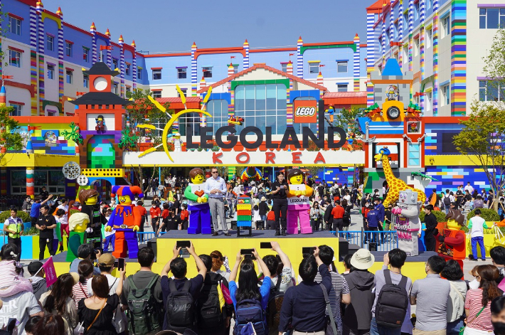 지난해 5월 5일 열린 춘천 레고랜드 개장식. 레고랜드 코리아 리조트 제공 