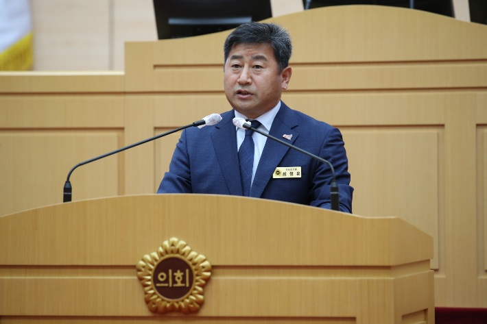 전남도의회 최정훈 의원이 17일 열린 본회의에서 5분 발언을 하고 있다. 전라남도 제공 