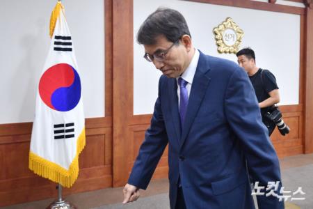 노태악 선관위원장 "현재로선 사퇴할 의사 없다"