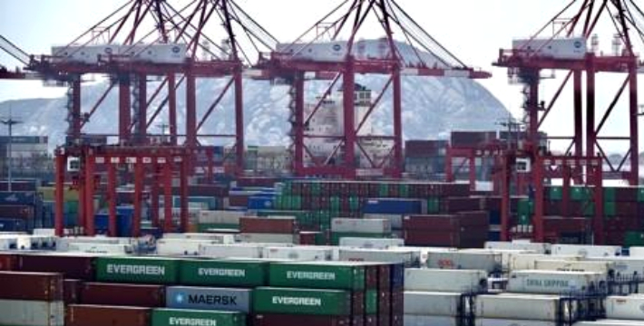 중국의 최대 수출입 부두인 상하이 양산항. 연합뉴스